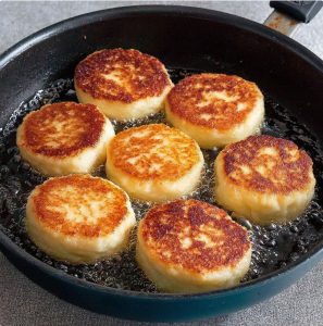 Смаження сирників