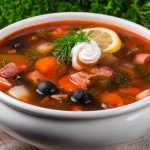 Солянка по-домашньому з характером — душевний рецепт від шефа