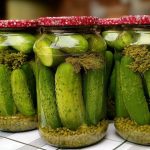 Огірки мариновані класичні: найкращий домашній рецепт