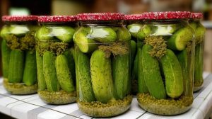 Огірки мариновані класичні: найкращий домашній рецепт