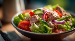 Салат з тунцем