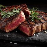Стейк яловичий: покроковий рецепт ідеальної прожарки