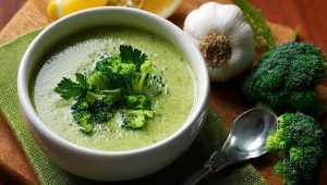 Суп-пюре з броколі